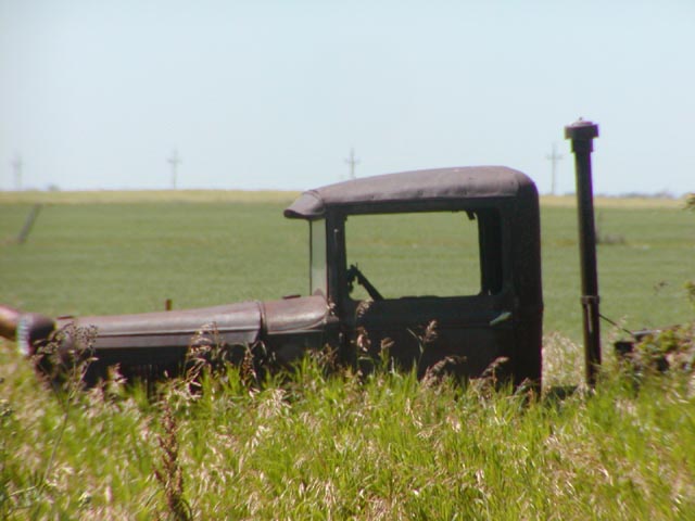 unidentified 1930's? truck